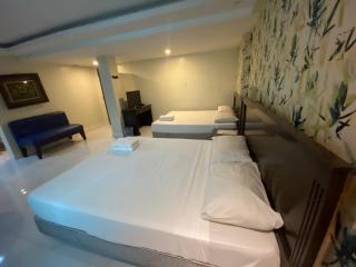 Hotel Euroasia By BLUEBOOKERS - 1