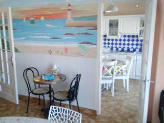 Appartement au 1er étage avec terrasse - 2 chambres, 4 personnes, parking face à la mer - FR-1-843-36 - Le Croisic - 4