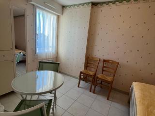 Appartement proche commerces et gare avec garage - FR-1-843-28 - Le Croisic - 2
