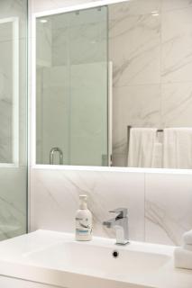 Fresh 1BR Apt Middle of CBD - 1