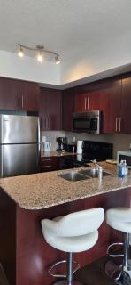 Toronto CN Tower Maple Leaf Square Luxurious 2 Bedroom Condo - Toronto - 4