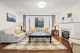 5 Bedroom Luxe Home with Patio beside Square One - Mississauga - 5