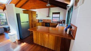 Beach Cabin - Buddina - 4