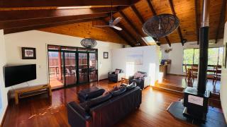 Beach Cabin - Buddina - 1