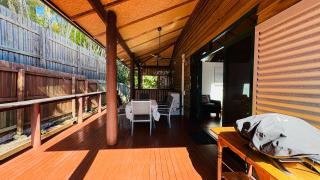 Beach Cabin - Buddina - 2