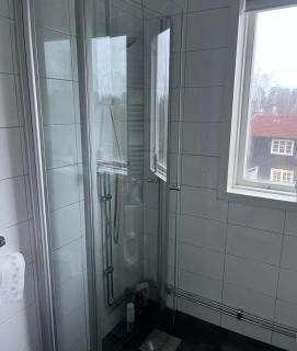 Top floor in villa with balcony, close to the sea - Saltsjöbaden - 1