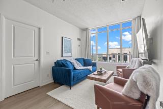 Gorgeous 2BR Suite near Airport and Downtown Toronto - 4