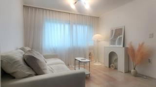 서교초등학교앞, White Linen House - Seoul - 8