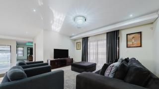 Villa on Dirk smit - 5