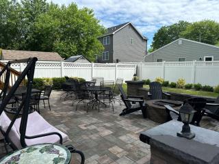 Jersey Shore Beach House close to NYC Ferry + Bus - - 8