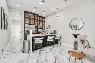 Houston's Marble Gem Near NRG & Medical Center - Houston - 1