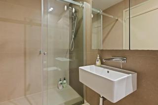 Convenient City Living SouthernCross Free Tram - 5