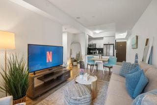 Charming Condo with Private Terrace in Etobicoke - Toronto - 9