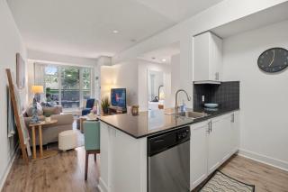 Charming Condo with Private Terrace in Etobicoke - 3