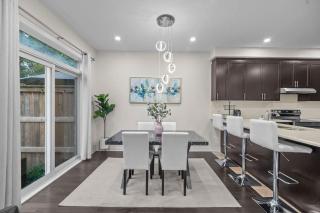 Modern Beautiful Home Private Patio and Balcony - Mississauga - 8
