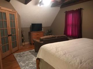 Hoot Owl Rentals - Bloomington - 2