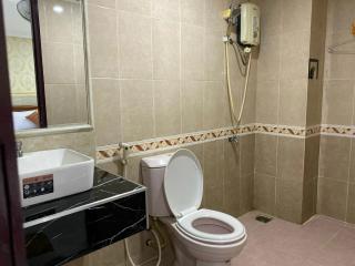 Duc Long Airport Hotel - 1