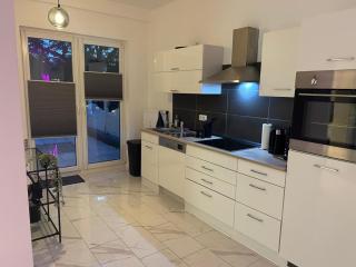 Superior XL - 110qm - 9 Personen Central Rooftop - 20 min to Hamburg - Elmshorn - 6