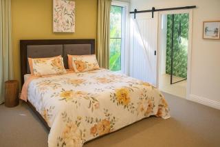 Stunning Modern Queenslander, steps to Lake - Weyba Downs - 2
