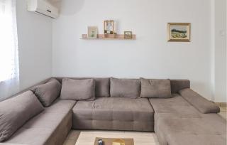 1 Bedroom Gorgeous Apartment In Pag - 6