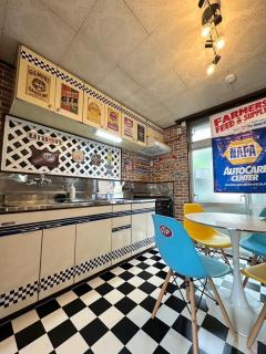 無料駐車場有り 新大阪駅まで1駅1分 Guest House 橘 東三国,最大14名,最寄り駅まで徒歩5分,2階建て貸切 - Osaca - 1