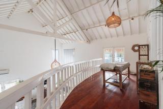 European-Inspired Villa Near Beach & Dining - Gili Trawangan - 9