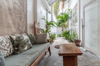 European-Inspired Villa Near Beach & Dining - Gili Trawangan - 5