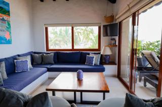 Los Tules 501 one bedroom apartment with ocean views and lush palm gardens - Puerto Vallarta - 3