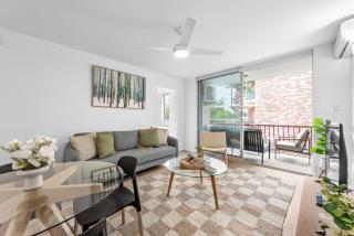 Stylish and Comfy 2BR in Medical District with Parking - Brisbane - 0
