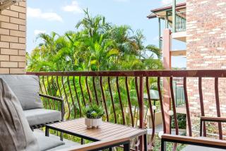 Stylish and Comfy 2BR in Medical District with Parking - Brisbane - 1