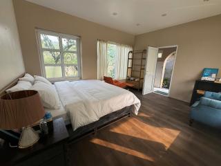 Lakeside View Villa Chuong My Ha Noi - - 6