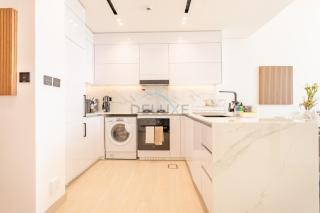 High-Floor 1BR with Balcony Overlooking the Lake, Minutes from the Park, Binghatti Onyx, Jumeirah Village Circle by Deluxe Holiday Homes - 4