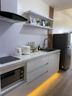 Minimalist Condo unit in the heart of Cebu at The Median - Cebu City - 9