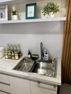 Minimalist Condo unit in the heart of Cebu at The Median - Cebu City - 3