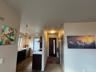 Spa, mountain views & a gas fireplace - Ohakune - 5