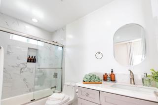 Unique 4-bedroom Apartment - Los Angeles - 2