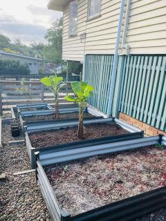 Cozy 4BR Cottage Close to Schools & Shops&Lookout - 1