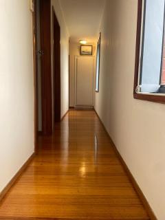 Home in Laverton 19 Minutes to Melbourne CBD - 2