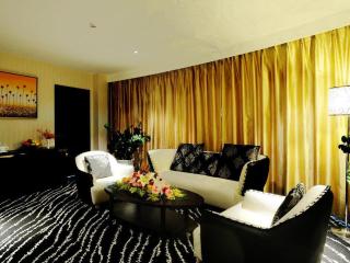Kunming Long Way Hotel - Kunming - 2