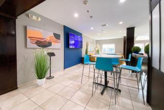 Microtel Inn & Suites by Wyndham Columbia - Columbia - 2