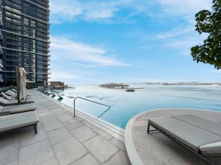 Serene Sea View Home with Private Beach - 7