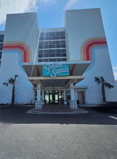 Golden Sands Carolina Beach Oceanfront, Tapestry by Hilton - Carolina Beach - 0