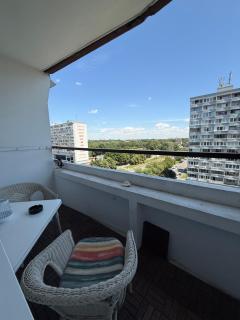 Bright & Stylish City Apartment - Perfect for Explorers - Bratislava - 3