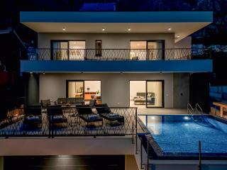 Villa Solas Lux Makarska - Veliko Brdo - 0