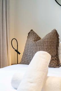 Lavish Living at The Braemar - 1