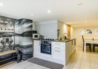 High Peak Place - Whaley Bridge - 6