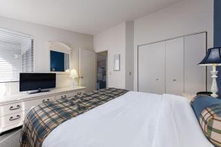 Stunning Condo with Beach Access The Shores 5719 - Traverse City - 4