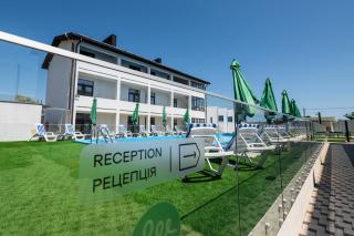 Weekend Family Hotel - Karolino-Buhas - 3