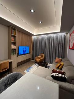 Diamond In City Luxury Studios & One Bedroom Duplex With Pool View & Balcony - Accra - 1