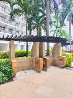 Shell Residences MOA - Josh staycation - Manila - 4